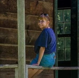 Meet your Posher, Pamela